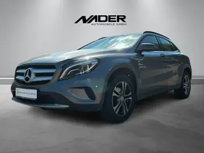 Gebraucht Mercedes GLA180 109 PS (80 kW) 2016 Grau SUV