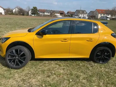 Gebraucht Peugeot 208 GT 131 PS (96 kW) 2021 Gelb Kleinwagen
