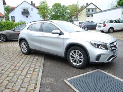 Mercedes GLA180