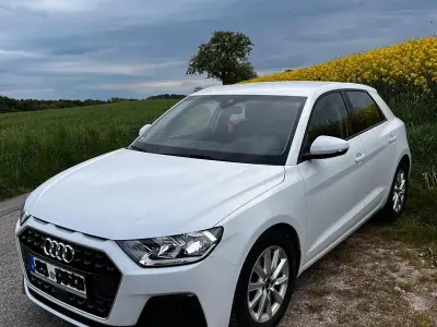 Gebraucht Audi A1 Sportback Advanced Plus 95 PS (69 kW) 2021 Weiß Kleinwagen