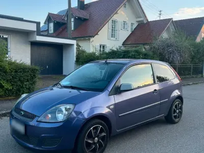 Gebraucht Ford Fiesta 69 PS (50 kW) 2007 Violet Kleinwagen