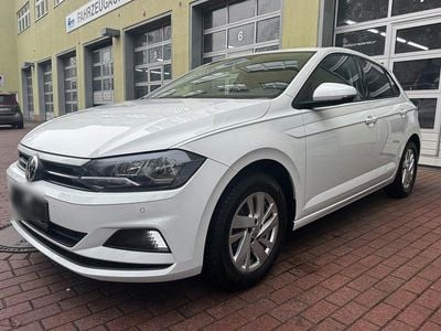 Weiß Gebraucht 2018 VW Polo Comfortline Kleinwagen | 10.990 € (Guter Preis)