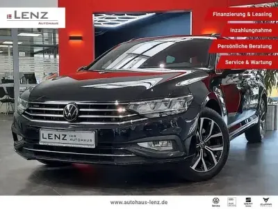 Gebraucht VW Passat Business 150 PS (110 kW) 2024 Deep black perleffekt Kombi