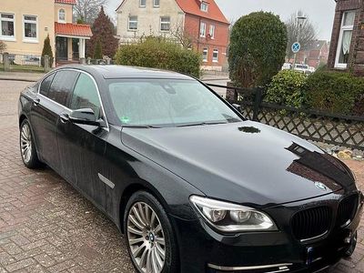 BMW 730