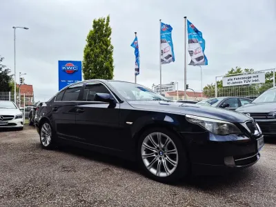 Gebraucht BMW 523 Sport Line 190 PS (139 kW) 2007 Blau Limousine