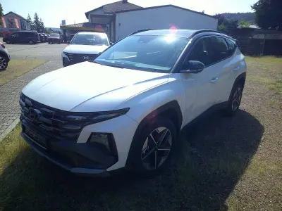 Neu Hyundai Tucson Select 150 PS (110 kW) 2026 Weißschwarz/verschieden SUV