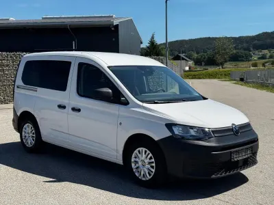 Gebraucht VW Caddy 102 PS (75 kW) 2023 Candyweiß Van / Kleinbus