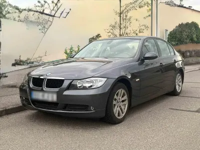 Gebraucht BMW 318 129 PS (94 kW) 2006 Grau Limousine