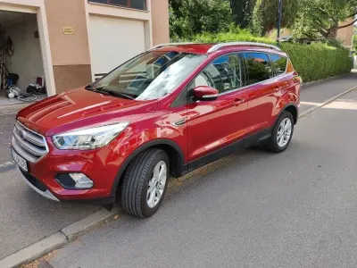 Gebraucht Ford Kuga Titanium 150 PS (110 kW) 2017 Rot SUV