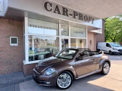 Usata VW Beetle Cabriolet Design 160 CV (117 kW) 2014 Marrone Cabrio