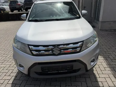 Gebraucht Suzuki Vitara Comfort 120 PS (88 kW) 2015 Silber SUV