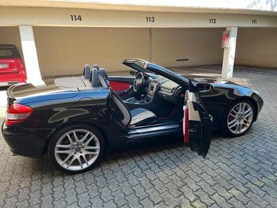 Second-hand Mercedes SLK350 272 CP (200 kW) 2006 Negru Cabrio