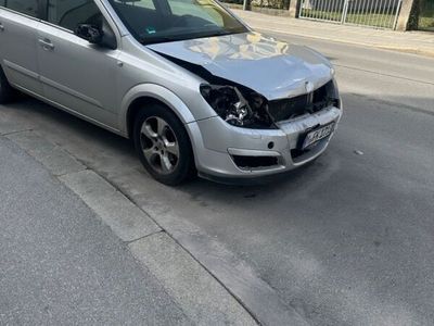 gebraucht Opel Astra 1.6 / Unfall