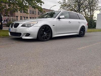 Gebraucht BMW 530 M Sport 258 PS (189 kW) 2005 Silber Kombi