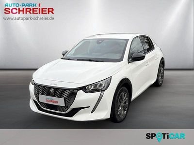 Gebraucht Peugeot e-208 Allure 100 kW (136 PS) 2023 Weiß Kleinwagen