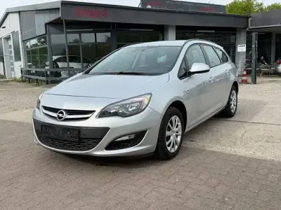 Gebraucht Opel Astra Edition 140 PS (102 kW) 2016 Silber Kombi