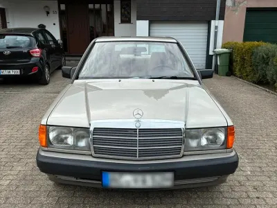 Gebraucht Mercedes 190 110 PS (80 kW) 1990 Limousine