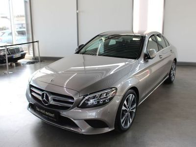Gebraucht Mercedes C300 Avantgarde 258 PS (189 kW) 2018 Mojavesilber metallic (metallic) Limousine