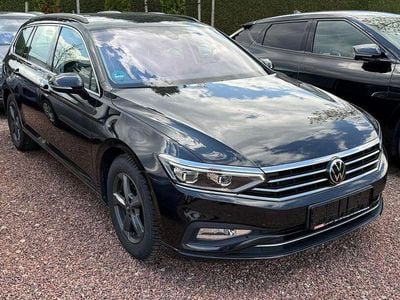 Gebraucht VW Passat Business 150 PS (110 kW) 2023 Deep black perleffekt Kombi