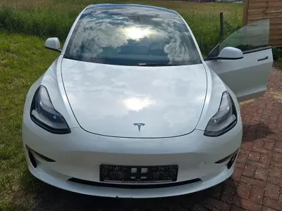 Usado Tesla Model 3 RWD 208 kW (283 CV) 2023 Blanco Berlina