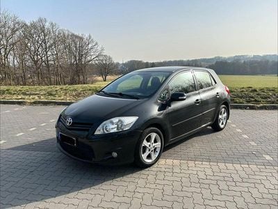 Gebraucht Toyota Auris Edition 99 PS (72 kW) 2011 Schwarz Kleinwagen