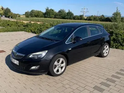Gebraucht Opel Astra Edition 140 PS (102 kW) 2010 Schwarz Limousine