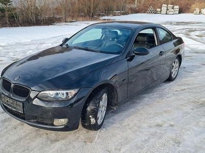 Schwarz Gebraucht 2009 BMW 320 Coupé | 4.900 € (Superpreis)
