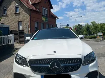 Gebraucht Mercedes E300 AMG line 245 PS (180 kW) 2018 Weiß Coupé