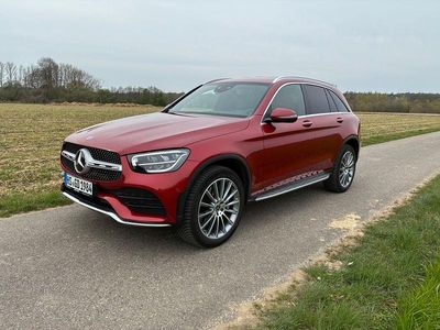 Gebraucht Mercedes GLC300e AMG 320 PS (235 kW) 2020 Rot SUV