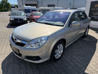 Usata Opel Vectra Edition 155 CV (114 kW) 2006 Oro Berlina