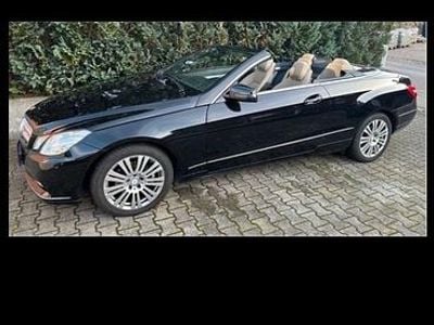 Gebraucht Mercedes E220 Avantgarde 170 PS (125 kW) 2012 Schwarz Cabrio