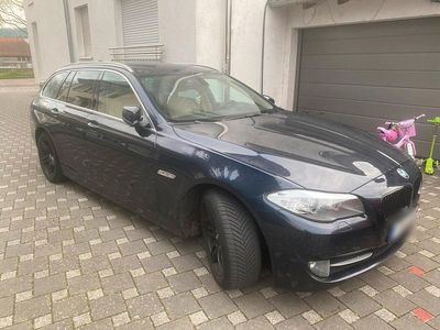 Second-hand BMW 525 Sport Line 242 CP (177 kW) 2011 Albastru Break
