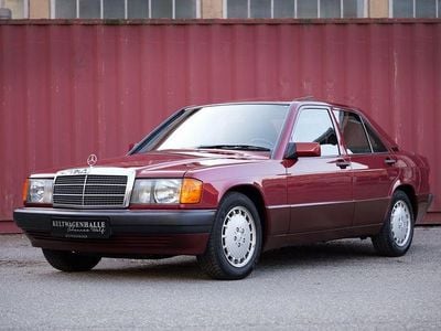 Gebraucht Mercedes 190 160 PS (117 kW) 1991 Rot Limousine