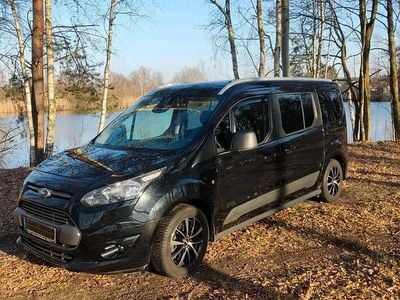 Gebraucht Ford Tourneo Connect 115 PS (84 kW) 2015 Schwarz Van / Kleinbus