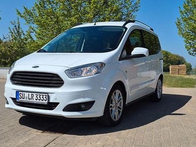 Second-hand Ford Tourneo Courier Titanium 101 CP (74 kW) 2017 Alb Monovolum