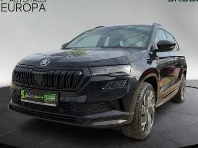 Gebraucht Skoda Karoq SportLine 190 PS (139 kW) 2022 Schwarz magic perleffekt SUV