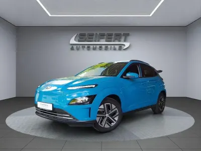 Gebraucht Hyundai Kona Edition 30+ 100 kW (136 PS) 2022 Dive in jeju / sol SUV