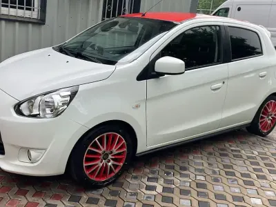 Gebraucht Mitsubishi Space Star 80 PS (58 kW) 2014 Weiß Van / Kleinbus