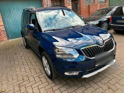 Usata Skoda Yeti 110 CV (80 kW) 2016 Blu SUV