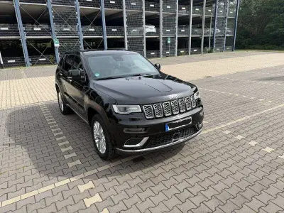 Gebraucht Jeep Grand Cherokee Summit 250 PS (183 kW) 2017 Schwarz SUV