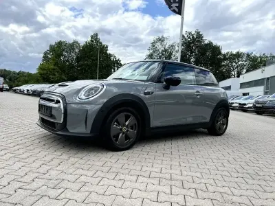 Gebraucht Mini Cooper SE Essential 135 kW (184 PS) 2022 Grau Kleinwagen