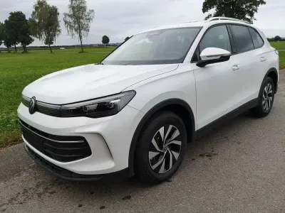 Neu VW Tiguan Life 150 PS (110 kW) 2026 Onyx weiß perlmutteffekt SUV