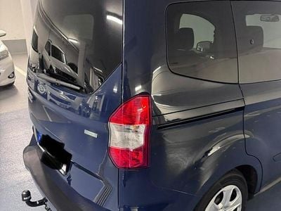 Usata Ford Transit 101 CV (74 kW) 2017 Blu Station wagon