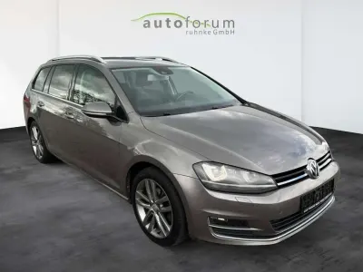 Gebraucht VW Golf VII Highline 150 PS (110 kW) 2014 Limestone grey metallic Kombi