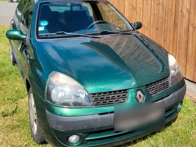 Gebraucht Renault Clio II 75 PS (55 kW) 2002 Grün Kleinwagen