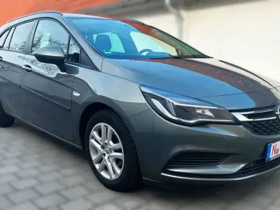 Używany Opel Astra Edition 122 KM (89 kW) 2020 Szary Kombi