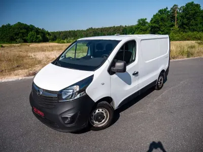 Gebraucht Opel Vivaro 90 PS (66 kW) 2016 Casablancaweiss/glacier/arctic Van / Kleinbus