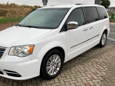 Gebraucht Chrysler Grand Voyager 2014 Weiß Van / Kleinbus