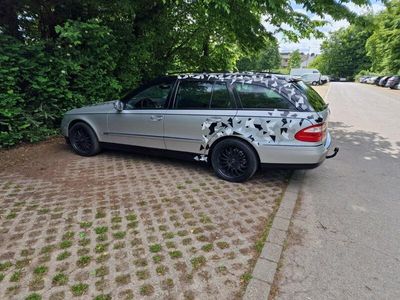 Mercedes E200