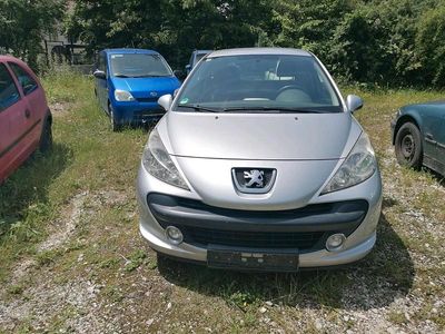 Gebraucht Peugeot 207 Urban Move 90 PS (66 kW) 2009 Silber Limousine